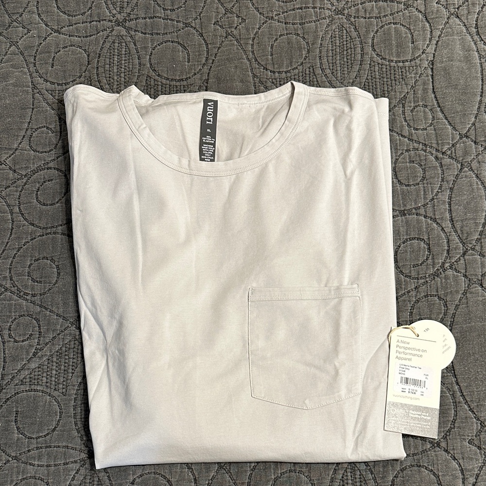 NWT Vuori Men’s Long-sleeve Feather Tee